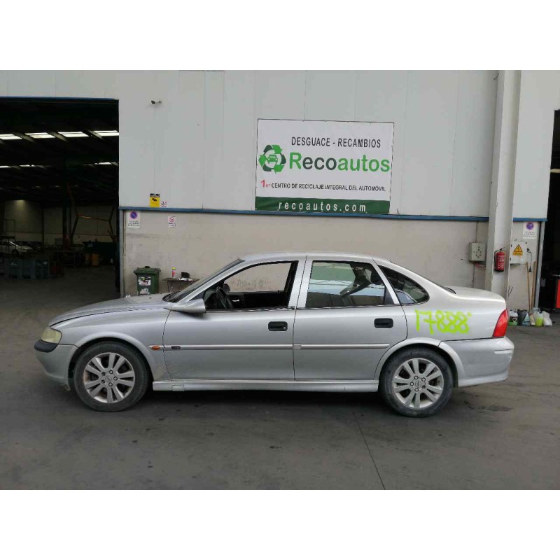 opel vectra b berlina del año 2001