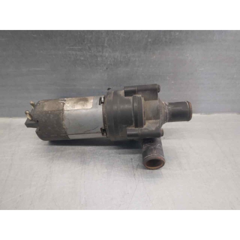 Recambio de bomba agua para mercedes clase c (w202) berlina 2.8 24v cat referencia OEM IAM 2028300014  