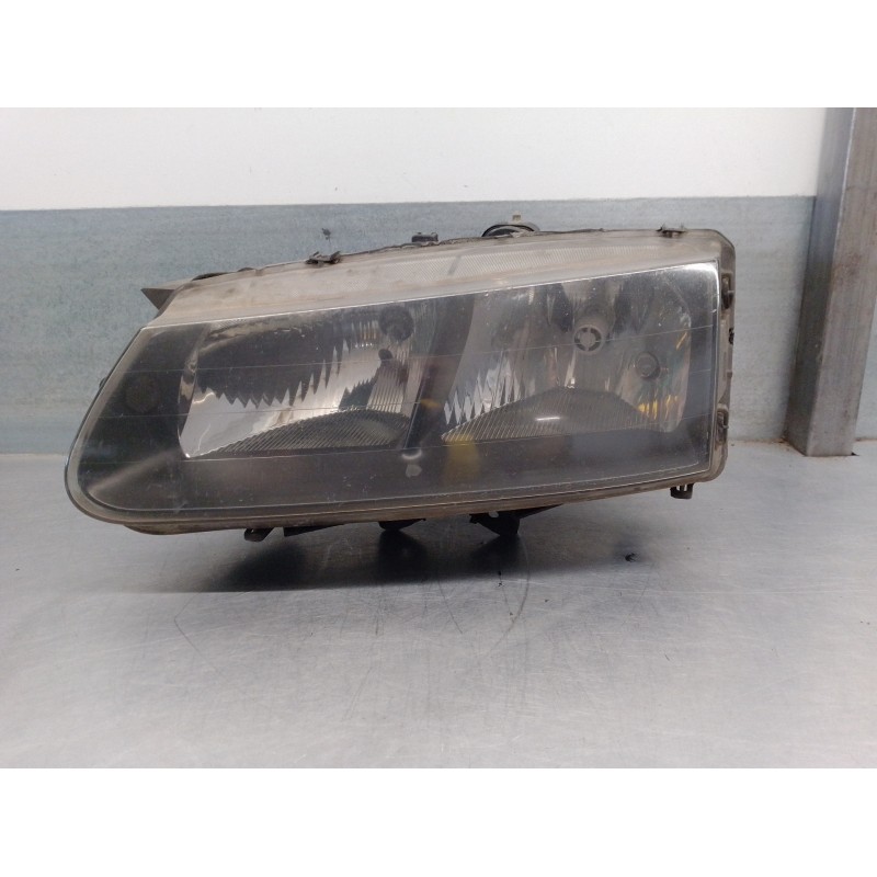 Recambio de faro izquierdo para renault safrane (b54) 2.2 dt (b54g) referencia OEM IAM 7701042500  5 PUERTAS