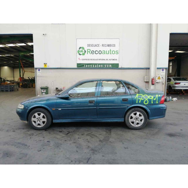 opel vectra b berlina del año 2001