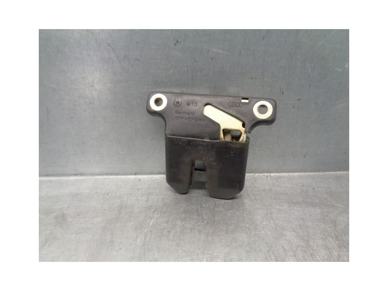 Recambio de cerradura maletero / porton para audi a6 berlina (c4) 2.3 referencia OEM IAM 4A9827505C  
