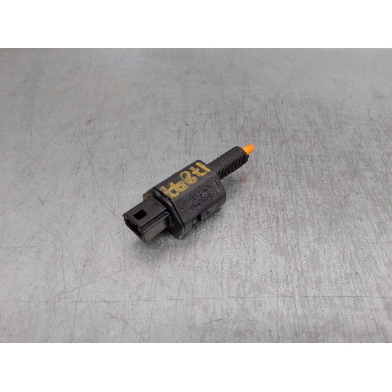 Recambio de interruptor para renault megane iii coupe 1.2 tce referencia OEM IAM 253252710R  