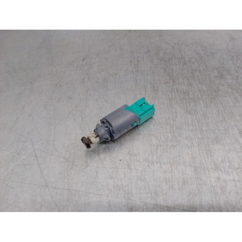 Recambio de interruptor para renault megane iii coupe 1.2 tce referencia OEM IAM 253250007R  