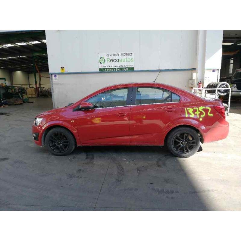 chevrolet aveo sedán del año 2012