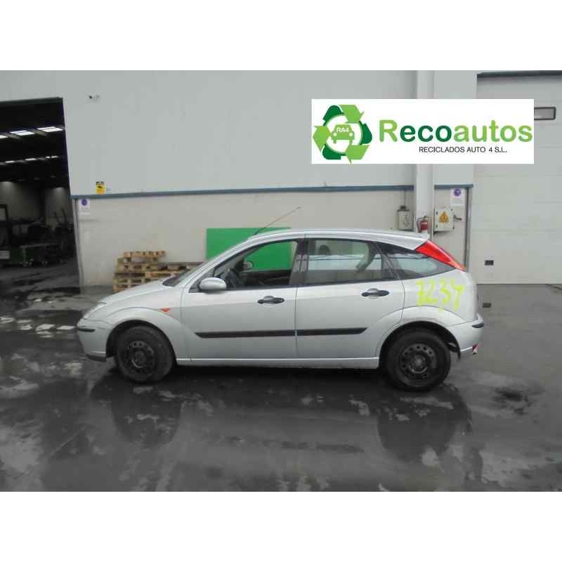 ford focus berlina (cak) del año 2004