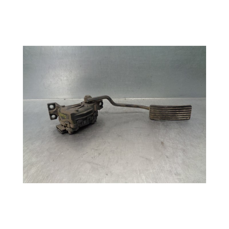 Recambio de potenciometro pedal para volvo v40 familiar 1.9 diesel cat referencia OEM IAM 30865642  