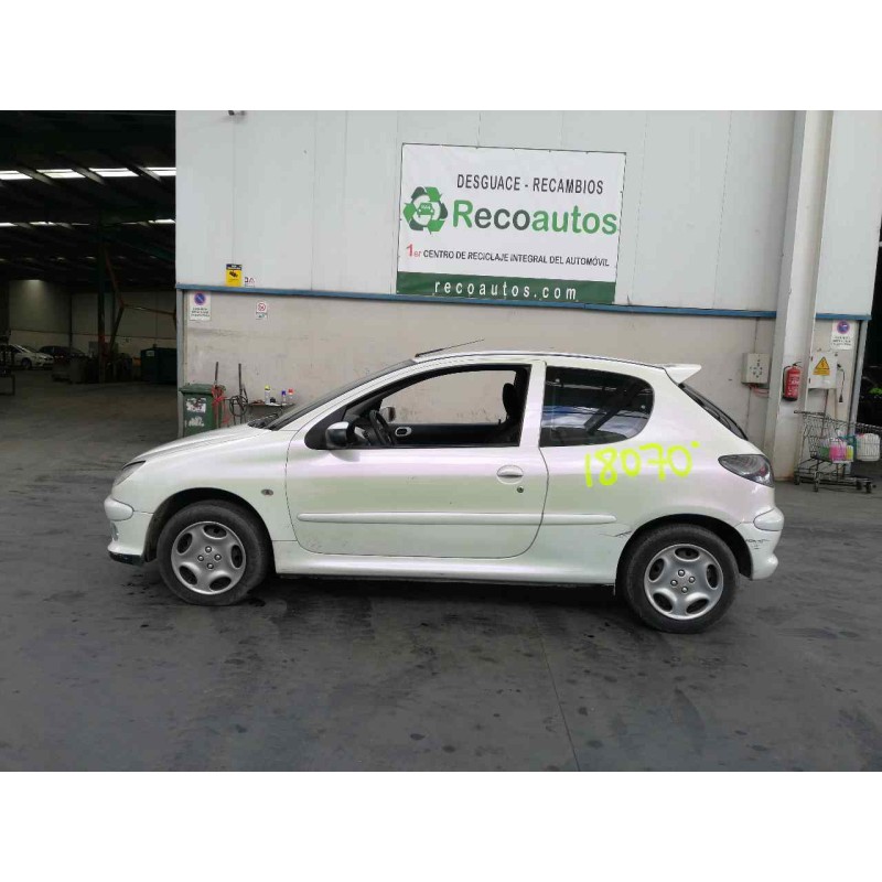 peugeot 206 berlina del año 1999