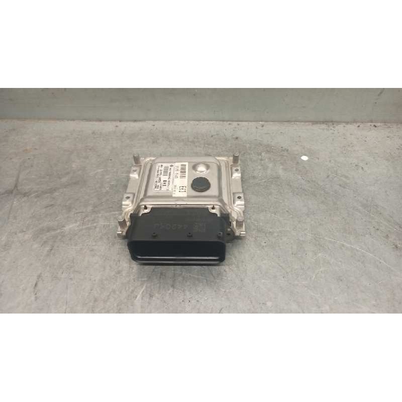 Recambio de centralita motor uce para hyundai i20 1.2 16v cat referencia OEM IAM 3911103700  