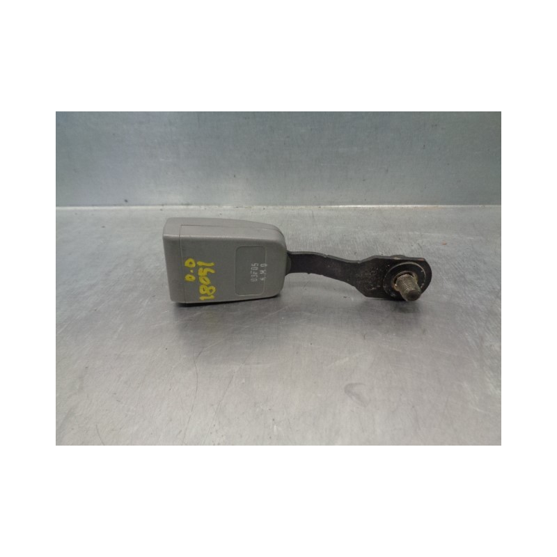 Recambio de enganche cinturon para daewoo kalos 1.4 cat referencia OEM IAM   DEL DER ,