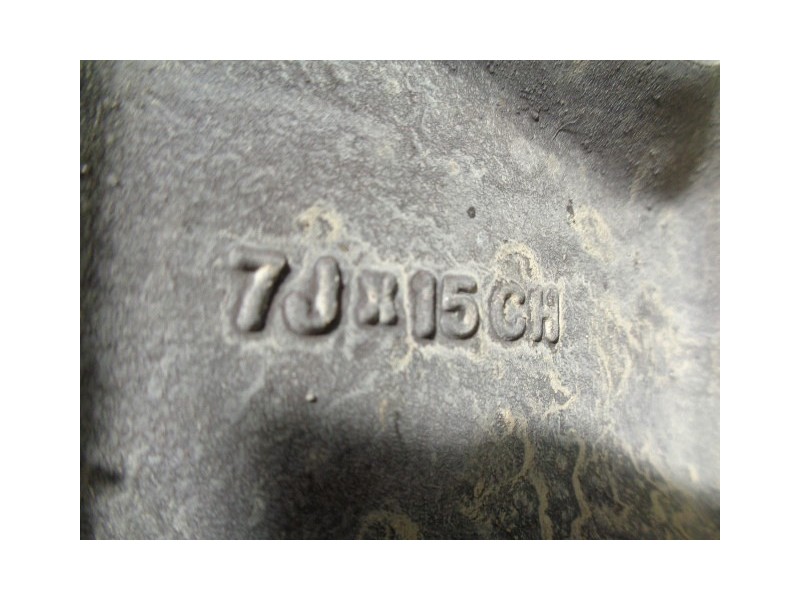 Recambio de llanta para ssangyong korando 2.3 turbodiesel cat referencia OEM IAM R157JX15CH 7JX15CH ALUMINIO 6P