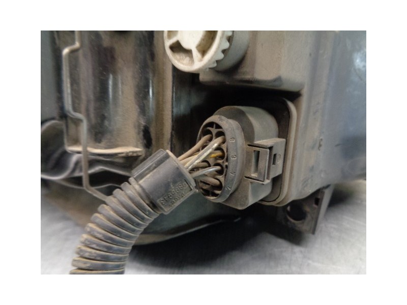 Recambio de faro izquierdo para seat toledo (1m2) 1.9 tdi referencia OEM IAM 1M1941001D 67742691 VALEO