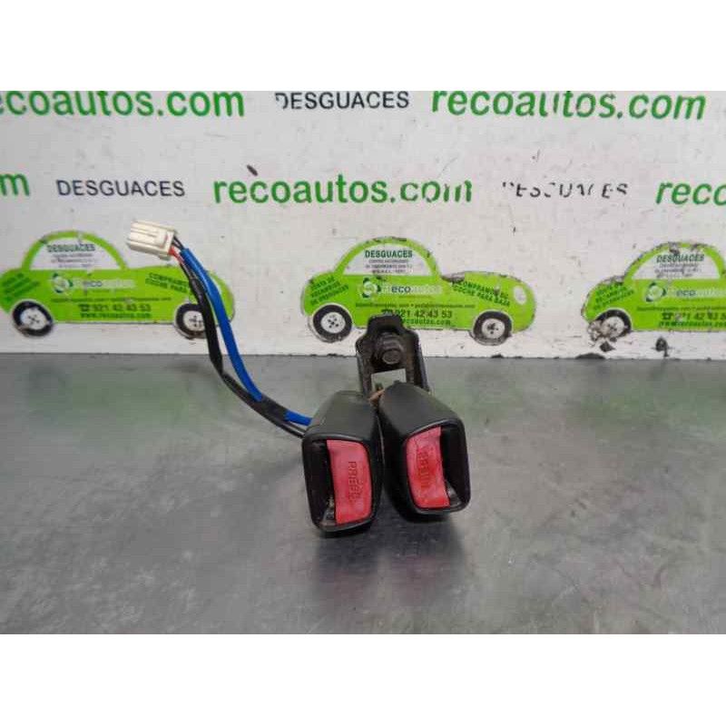 Recambio de enganche cinturon para hyundai i30 1.4 cat referencia OEM IAM  4 PIN 