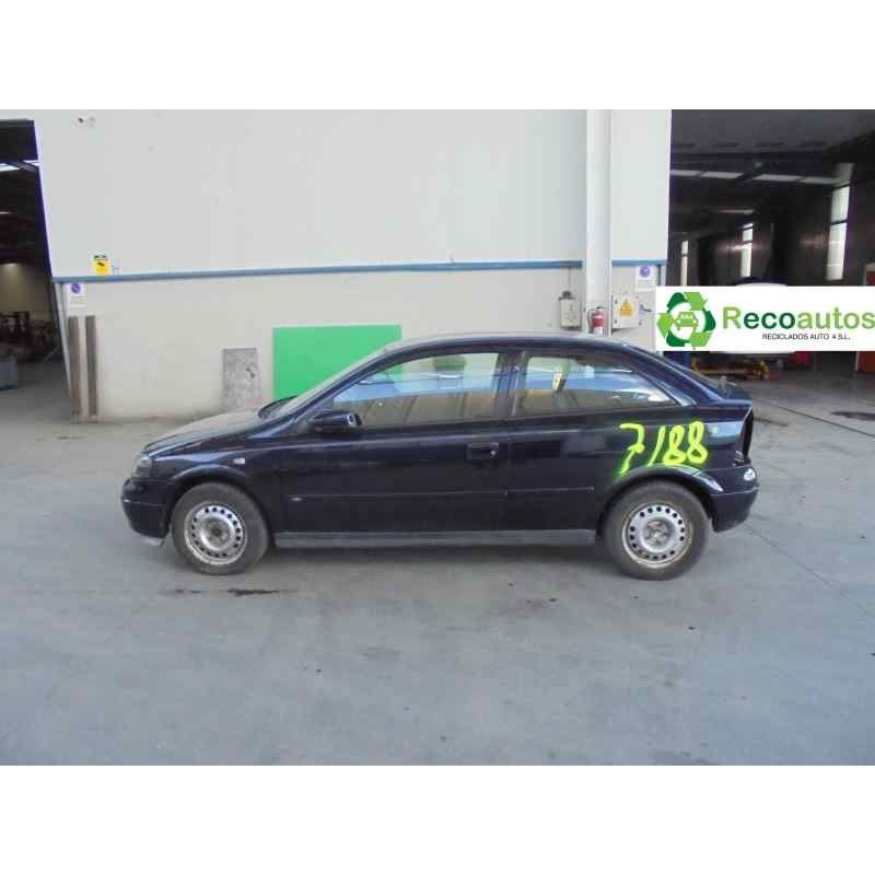 opel astra g berlina del año 2003