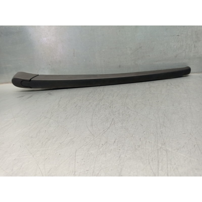 Recambio de brazo limpia trasero para hyundai tucson (jm) 2.0 cat referencia OEM IAM 988112E500 