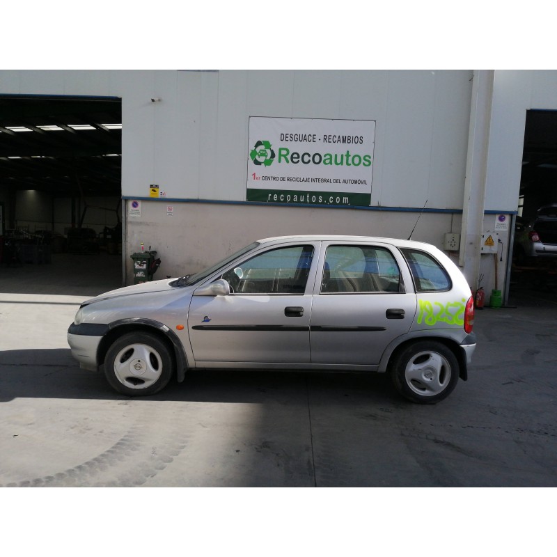 opel corsa b del año 1996