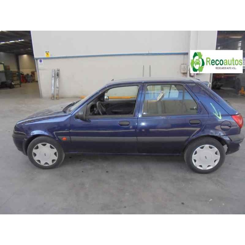 ford fiesta berlina (dx) del año 2001