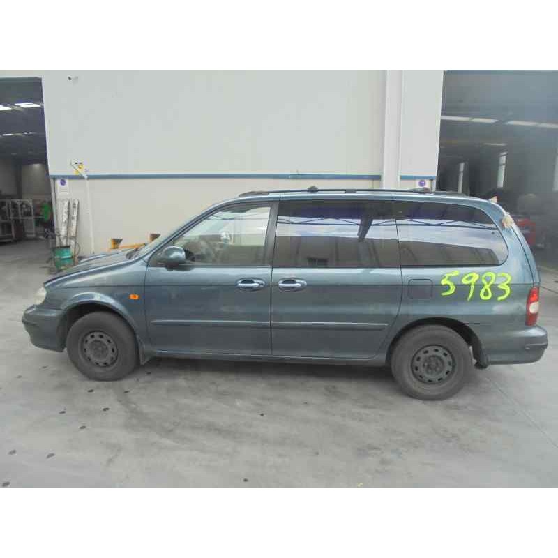 kia carnival del año 2001