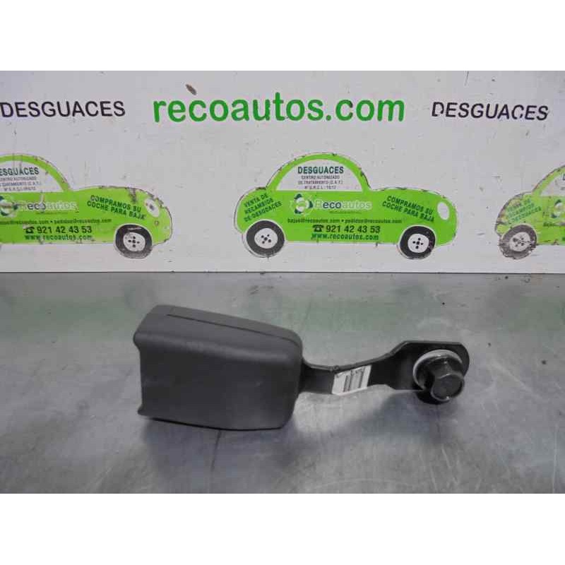 Recambio de enganche cinturon para chevrolet aveo 1.4 cat referencia OEM IAM   3 PUERTAS