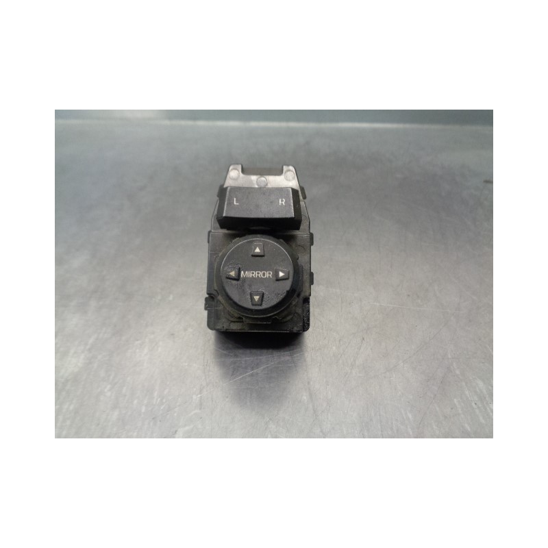 Recambio de mando retrovisor para hyundai ioniq referencia OEM IAM 93530G2010 