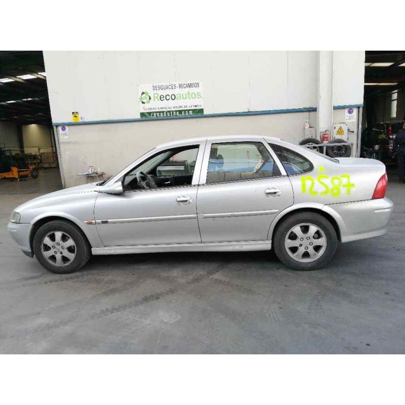 opel vectra b berlina del año 2001