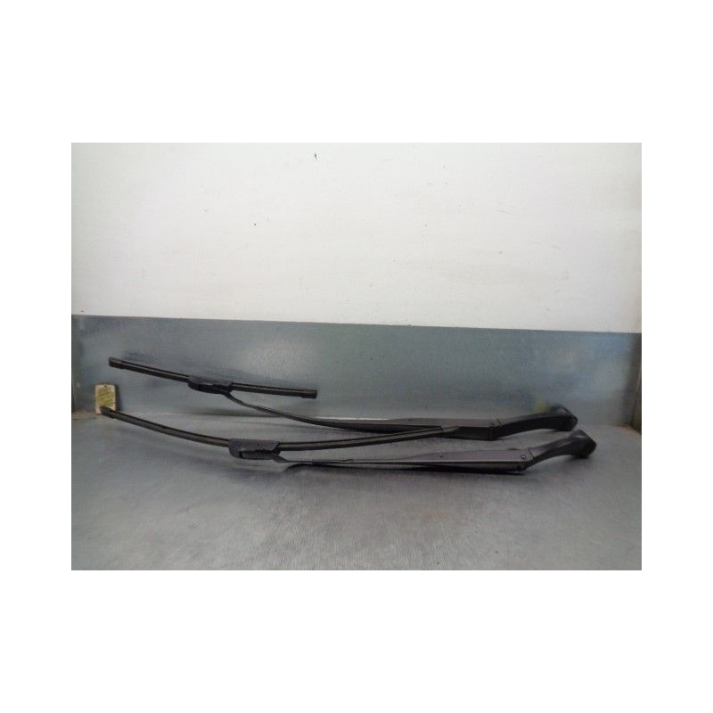 Recambio de brazo limpia delantero derecho para hyundai kona 1.0 tgdi cat referencia OEM IAM 98321J9000 98311J9000 