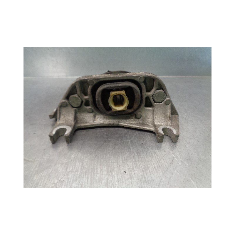 Recambio de soporte cambio para mercedes citan (w415) mixto 1.5 cdi cat referencia OEM IAM 8200277212  