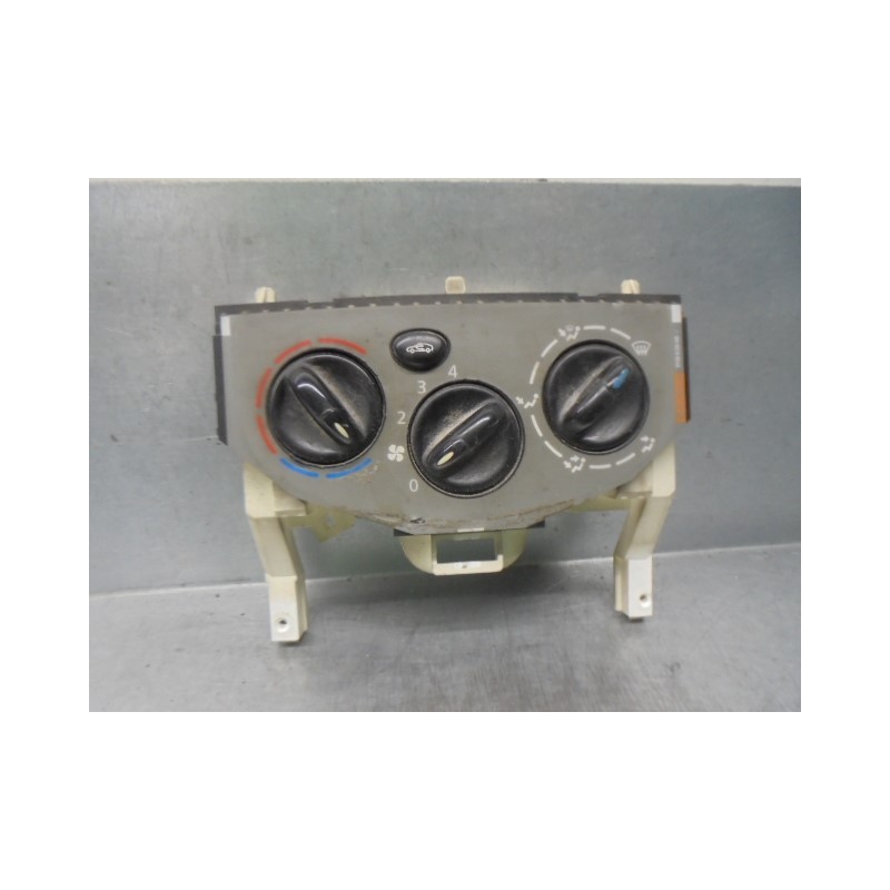 Recambio de mando calefaccion / aire acondicionado para renault trafic caja cerrada (ab 4.01) 1.9 diesel referencia OEM IAM 7701