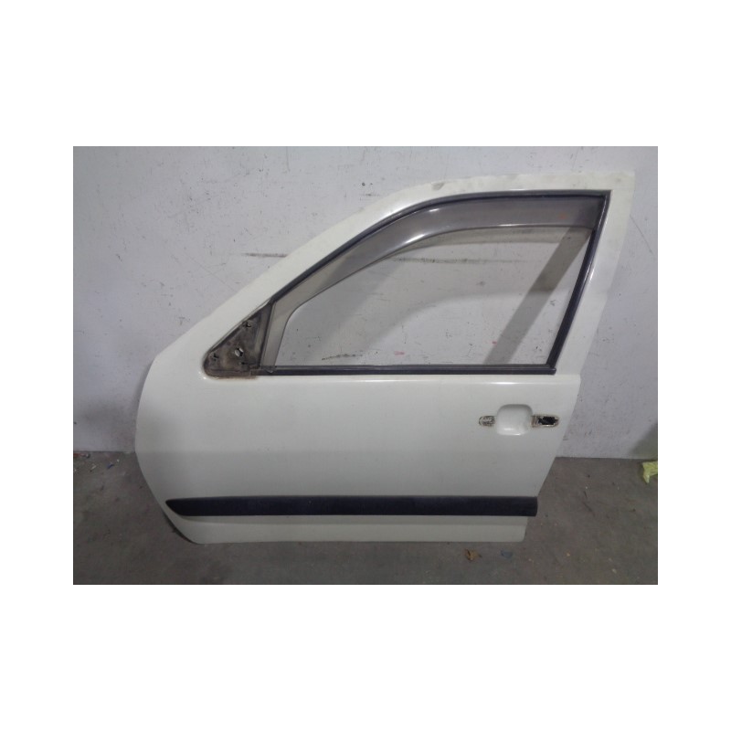 Recambio de puerta delantera izquierda para seat inca 1.9 9ks referencia OEM IAM 6K4831051C BLANCA 4 PUERTAS