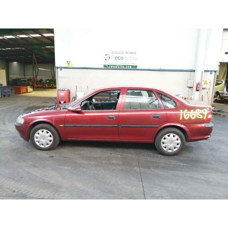 opel vectra b berlina del año 1996