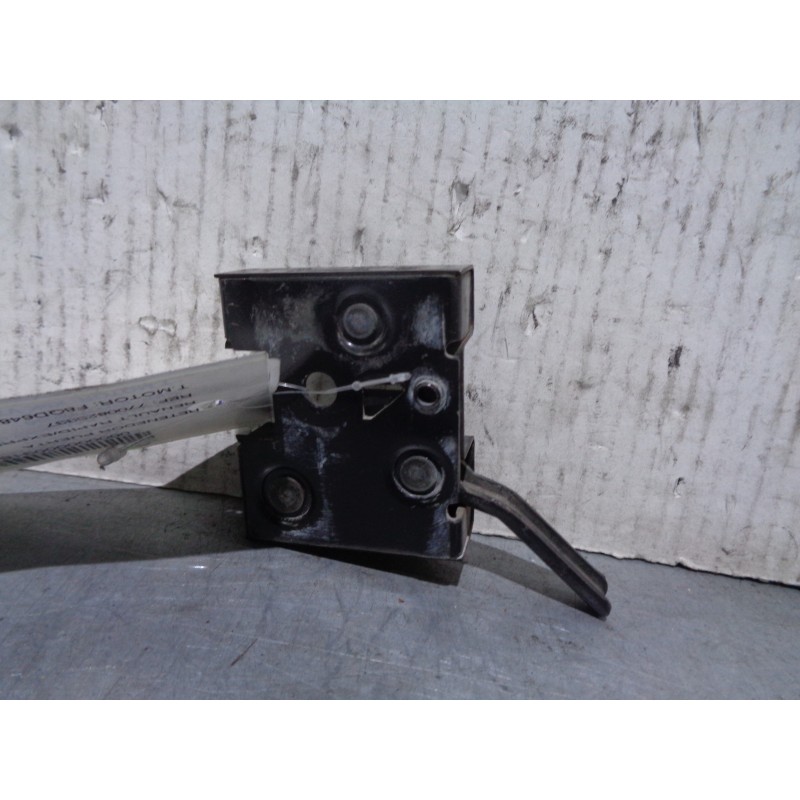 Recambio de retenedor puerta para renault rapid/express (f40) 1.9 diesel referencia OEM IAM 7700823337  