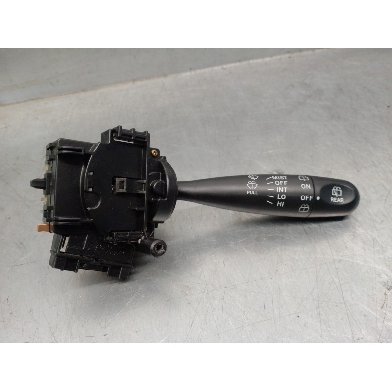 Recambio de mando limpia para toyota yaris (ncp1/nlp1/scp1) 1.3 cat referencia OEM IAM 173647  