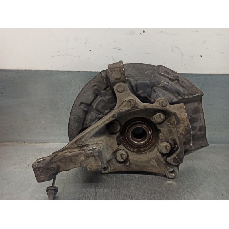 Recambio de mangueta delantera derecha para volvo s80 berlina 2.5 turbodiesel referencia OEM IAM 30760715  