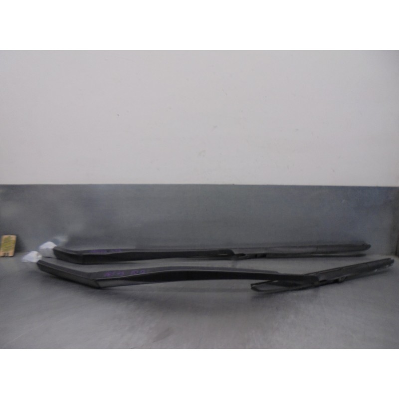 Recambio de brazo limpia delantero derecho para kia xceed 1.0 tgdi cat referencia OEM IAM 98311J7000 98321J7000 