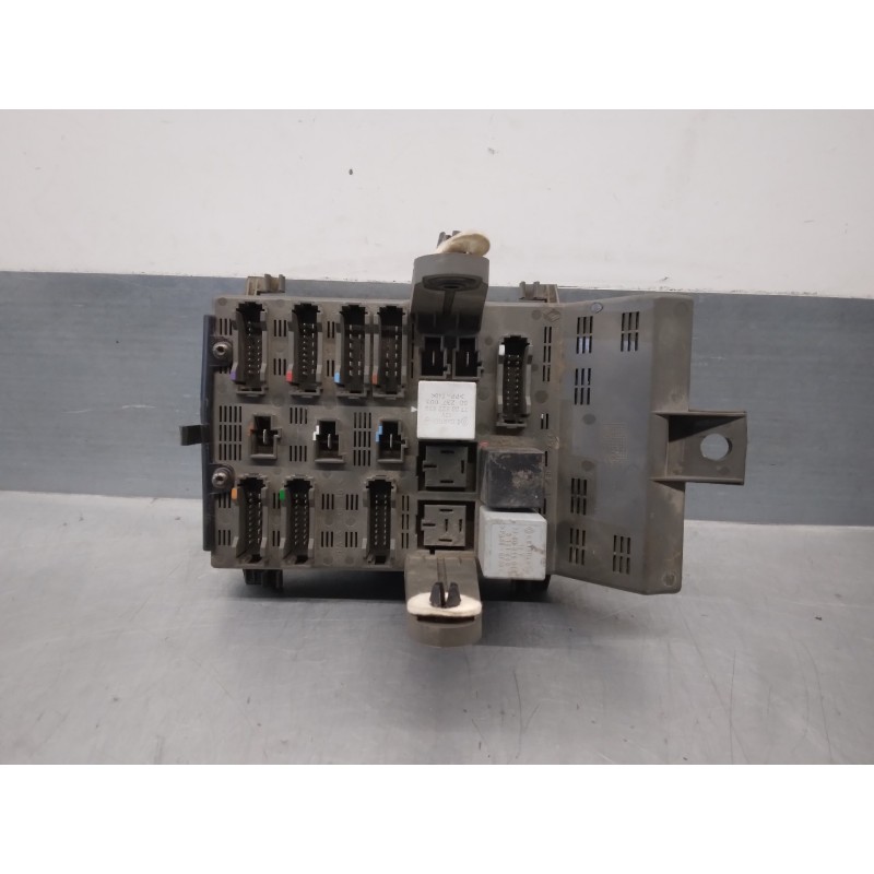 Recambio de caja reles / fusibles para renault laguna (b56) 1.9 dti diesel cat referencia OEM IAM 7700433669 