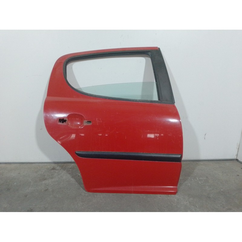 Recambio de puerta trasera izquierda para peugeot 207 1.4 referencia OEM IAM 9006Q2  ROJO