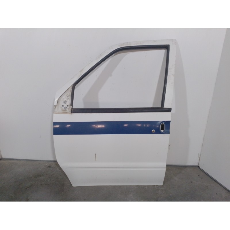 Recambio de puerta delantera izquierda para nissan vanette cargo 2.3 diesel referencia OEM IAM 801017C932  