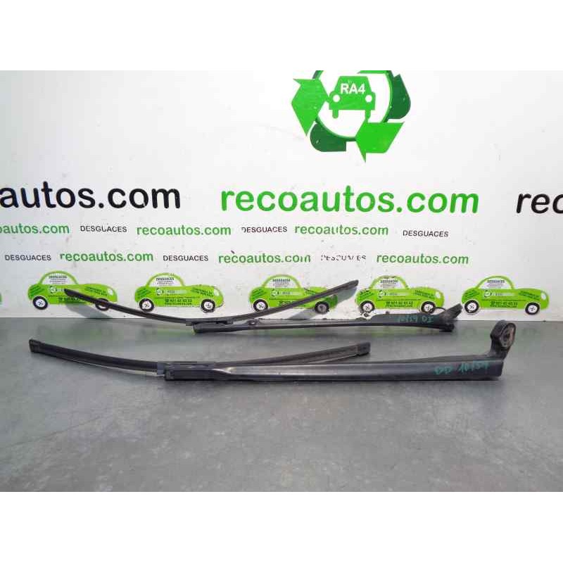 Recambio de brazo limpia delantero derecho para seat leon (1p1) 1.9 tdi referencia OEM IAM   