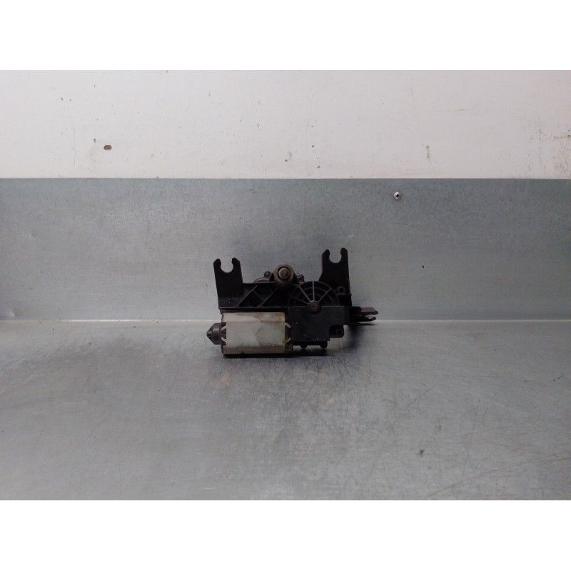 Recambio de motor limpia trasero para opel astra g berlina 2.0 dti referencia OEM IAM 90559444  