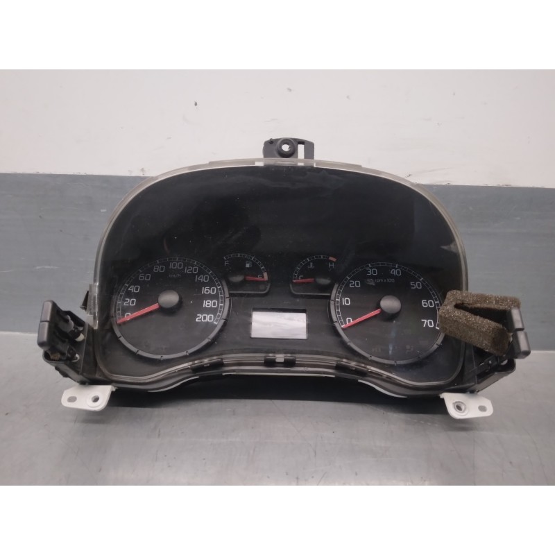 Recambio de cuadro instrumentos para fiat punto berlina (188) 1.2 cat referencia OEM IAM 46833368 503000460300 VDO