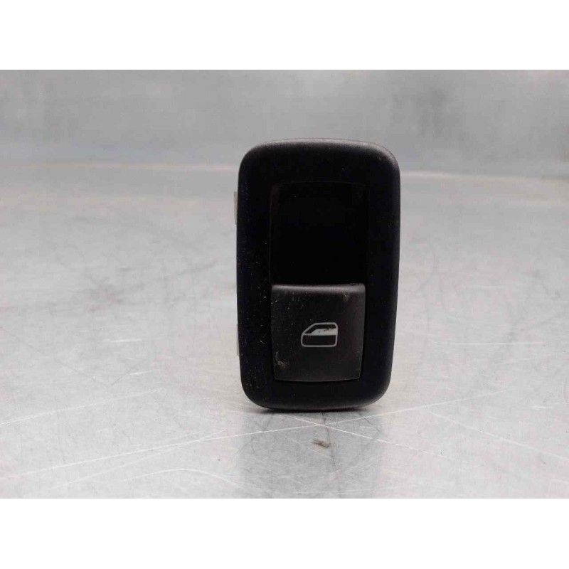 Recambio de mando elevalunas trasero izquierdo para chrysler grand voyager 2.8 crd cat referencia OEM IAM 04602539AB  