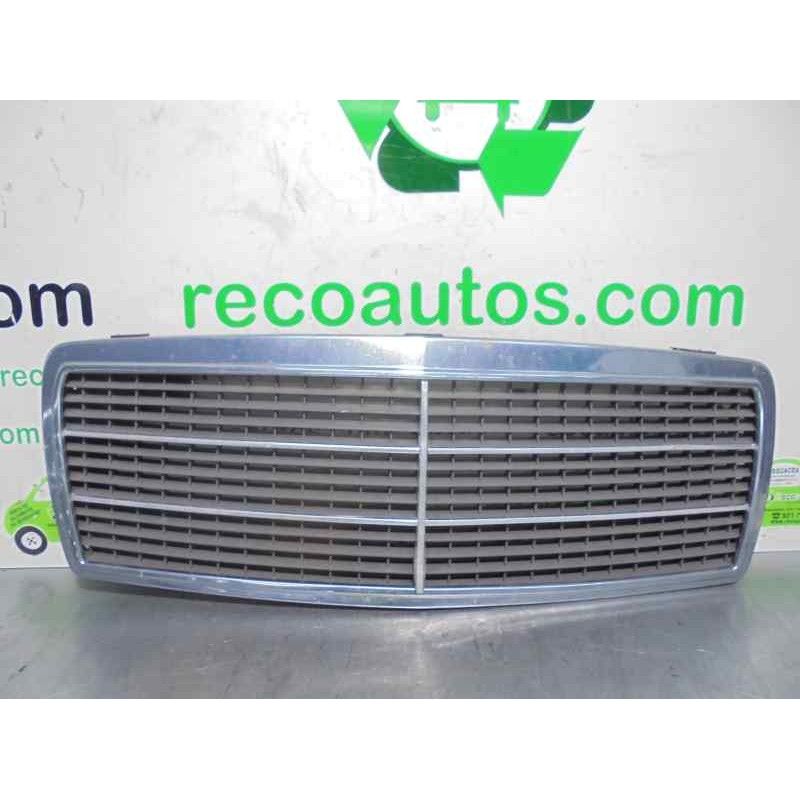 Recambio de rejilla delantera para mercedes clase c (w202) berlina 2.8 24v cat referencia OEM IAM   