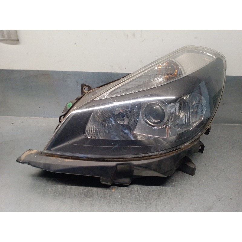 Recambio de faro izquierdo para renault clio iii 1.4 16v referencia OEM IAM 8200261610 89900161 5 PUERTAS