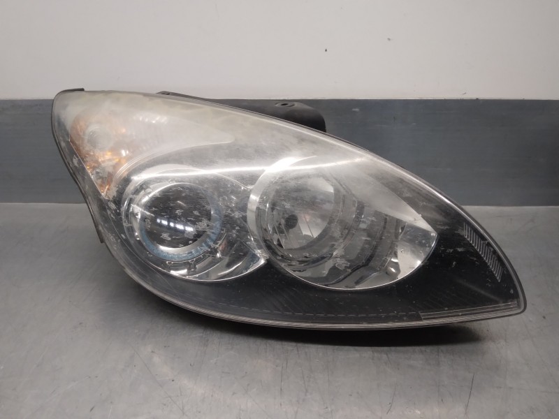 Recambio de faro derecho para hyundai i30 1.4 cat referencia OEM IAM 921022R000 5 PUERTAS 