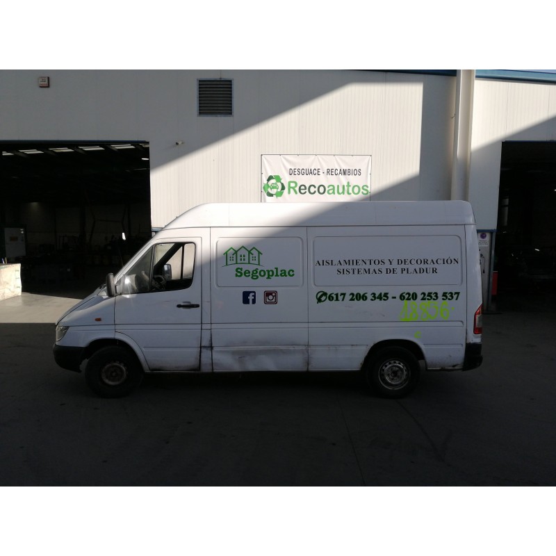 mercedes sprinter 02.00  caja cerrada del año 2004