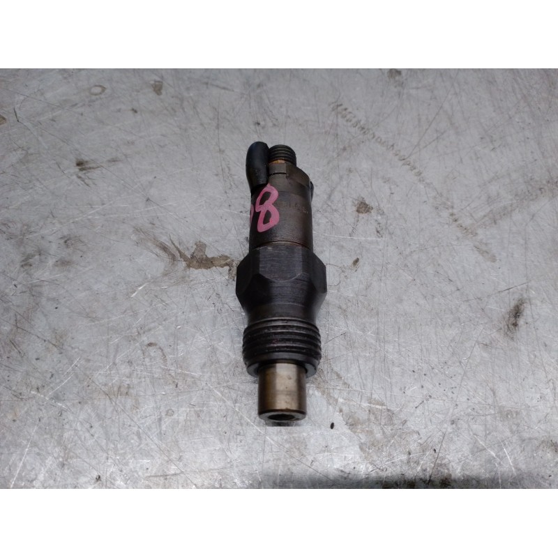 Recambio de inyector para volvo serie 460 1.9 turbodiesel referencia OEM IAM LCR6735401D  LUCAS