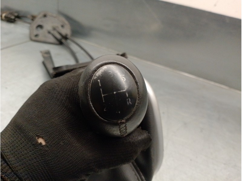 Recambio de palanca cambio para renault scenic ii grand confort dynamique referencia OEM IAM 8200327403  