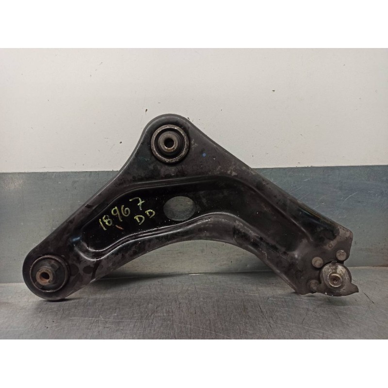 Recambio de brazo suspension inferior delantero derecho para peugeot 207 1.4 hdi fap referencia OEM IAM 3521N8  