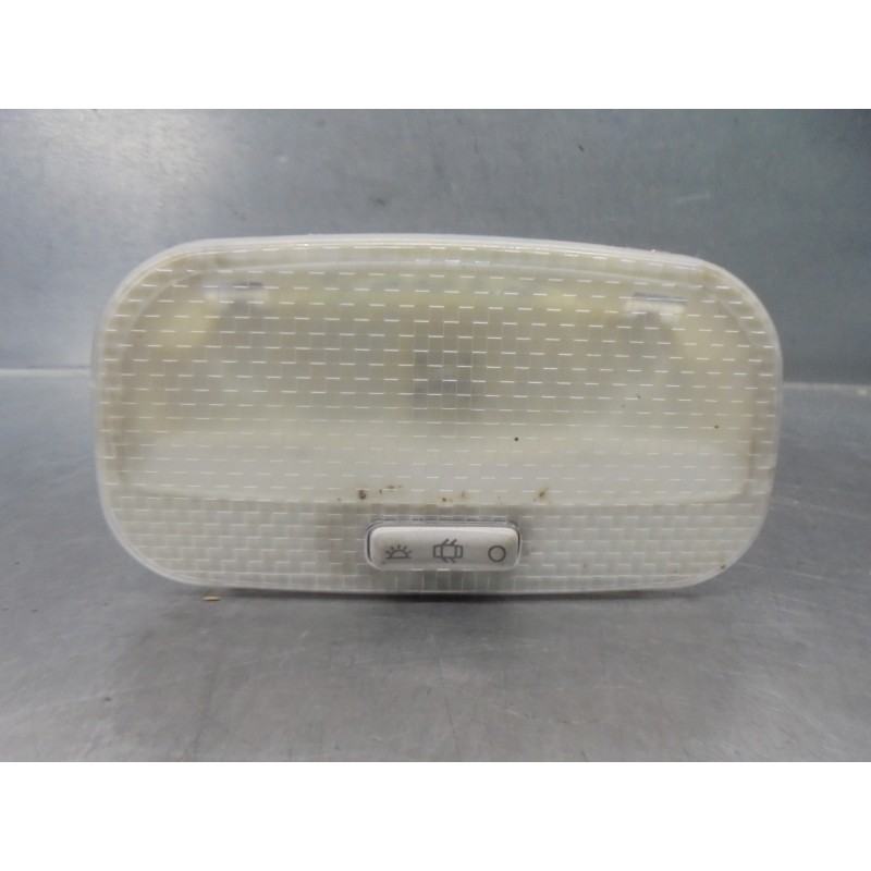 Recambio de luz interior para peugeot partner kombi confort referencia OEM IAM 9680717080  TRASERA