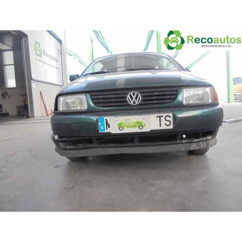 volkswagen polo berlina (6n1) del año 1996