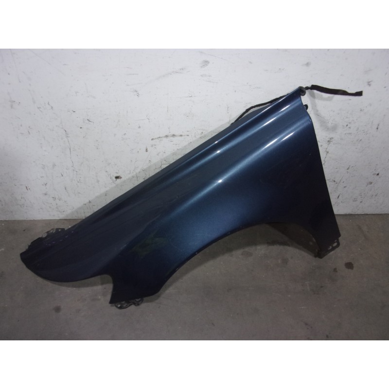 Recambio de aleta delantera izquierda para volvo s40 berlina 2.0 diesel cat referencia OEM IAM 31297540 AZUL 